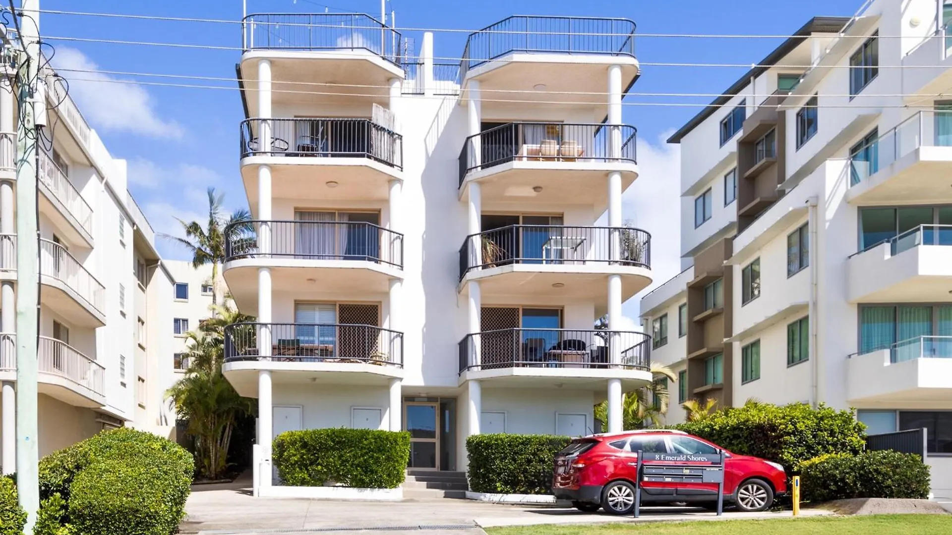 Bright 2-Bed Apartment With Stunning Ocean Views Caloundra 0*,